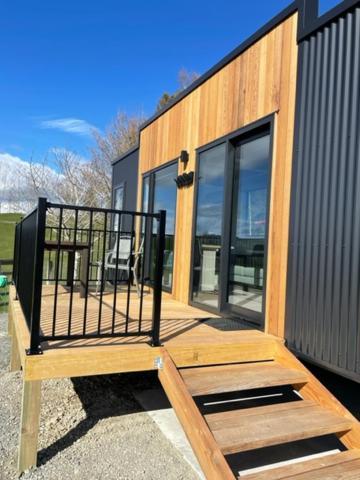 Boutique Tiny House - Te Anau Country Accommodation Exterior foto